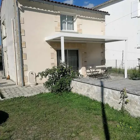 Сasa de vacaciones Maison Charmante A Avec Jardin *