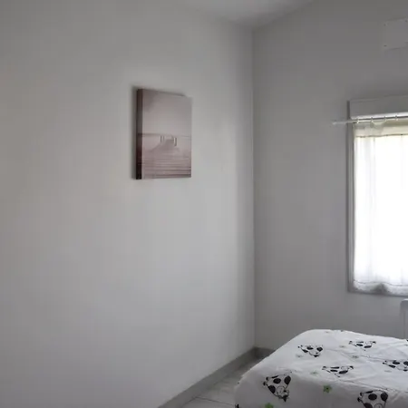 Сasa de vacaciones Maison Charmante A Avec Jardin
