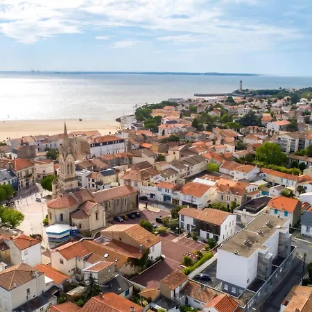 Maison Charmante A Avec Jardin Сasa de vacaciones Saint-Georges-de-Didonne